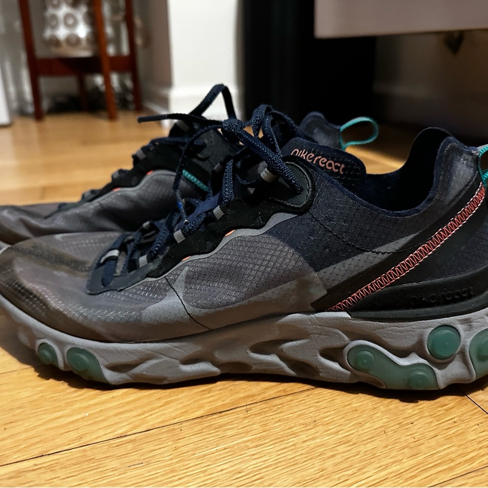 Nike react 87